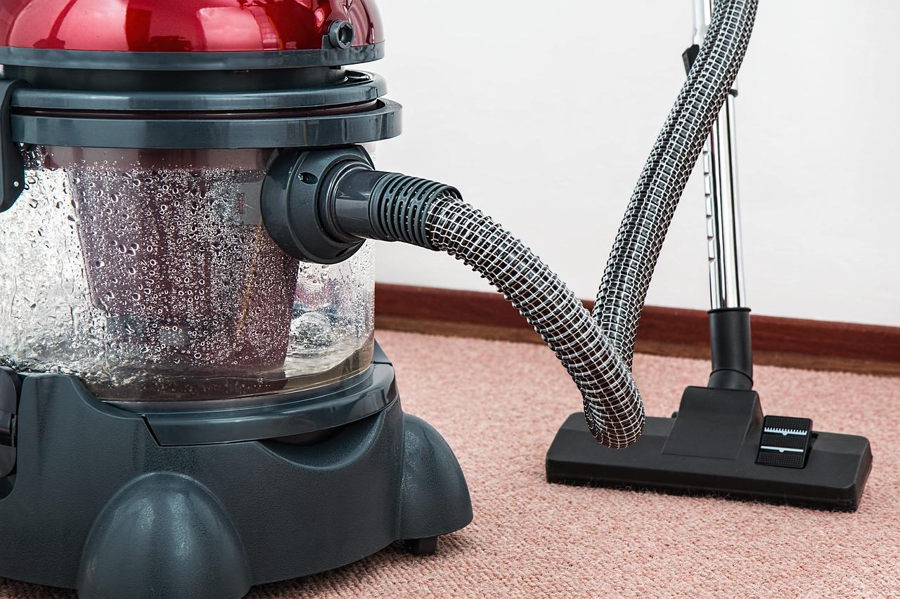 pixabayvacuum-cleaner-657719_1280